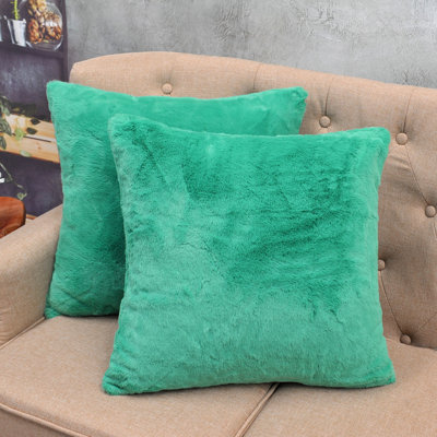 Housse de coussin unie en fausse fourrure