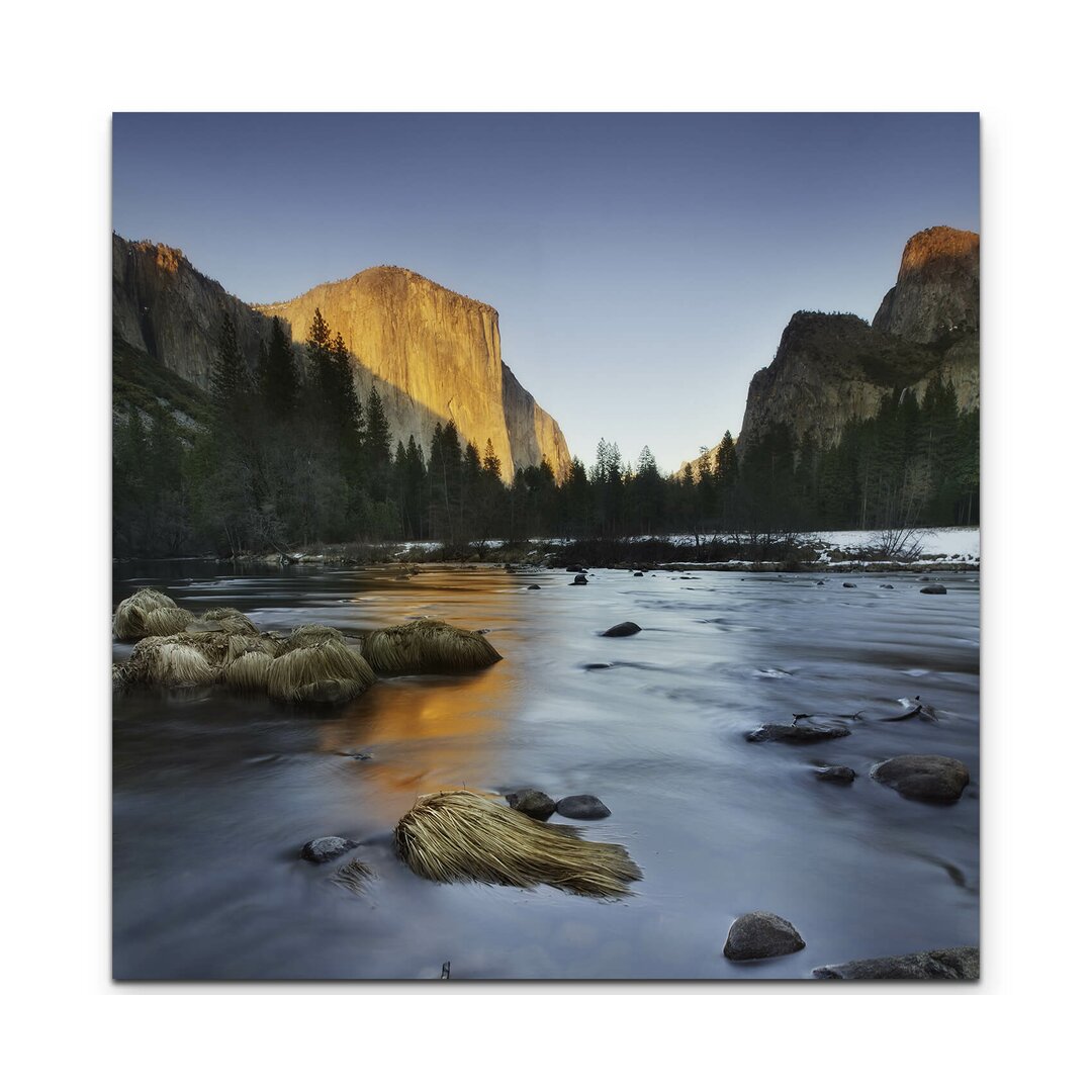 Leinwandbild See mit Steilwand im Yosemite-Nationalpark