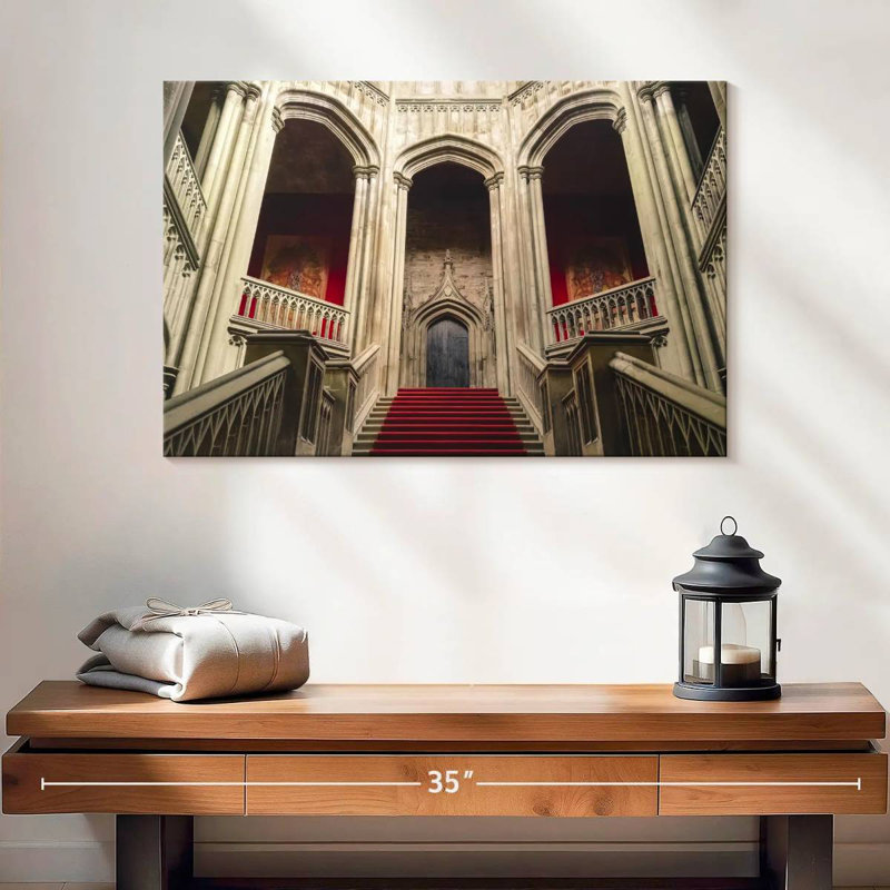 Grand escalier Old Castle, H 16 po x l 24 po