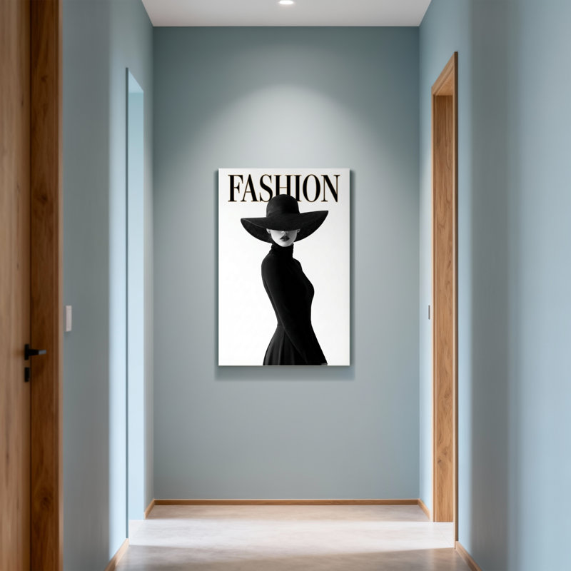 Mannequin avec chapeau large, H 12 po x l 18 po