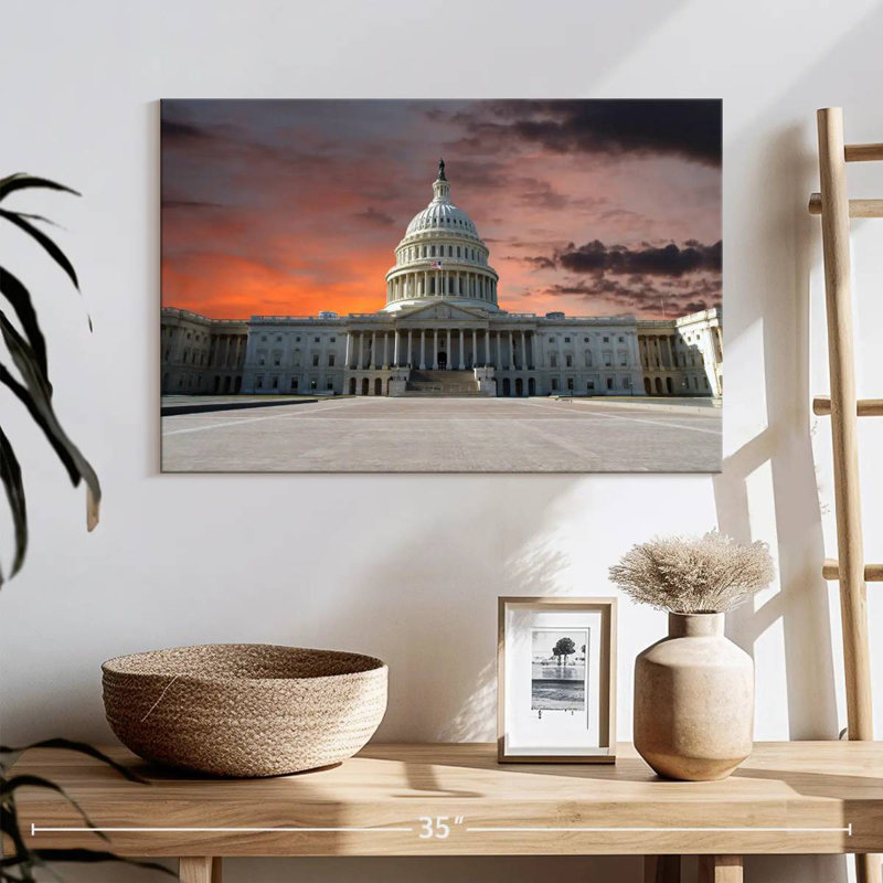 Lilie The Capitol Building, 16" H x 24" W
