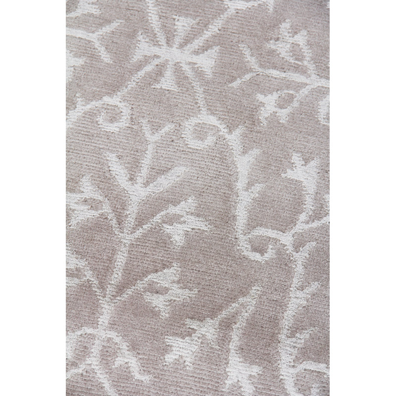 Metro-Velvet Ikat Area Rug in Ivory/Beige, Rectangle 13'6" x 17'6"