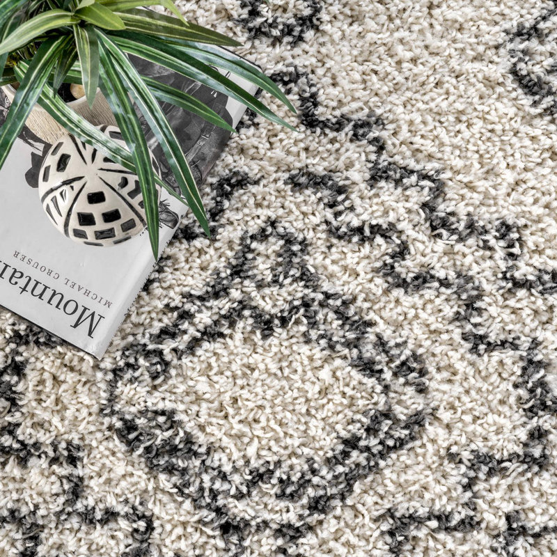 Spurling Moroccan Shag Power Loom Performance Cream/Charcoal Gray Rug, Rectangle 5'3" x 7'7"
