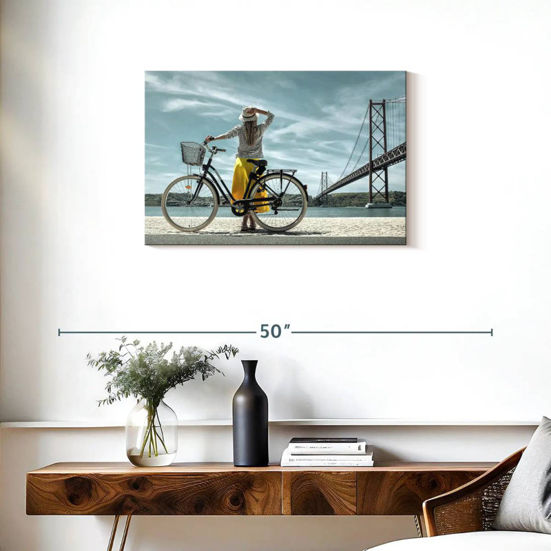 Senne, femme et bicyclette, H 20 po x l 30 po