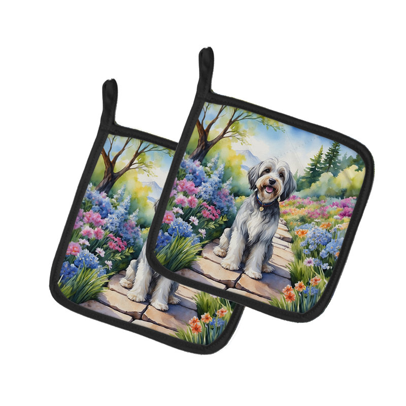 Caroline's Treasures Floral Polyester Potholder Set