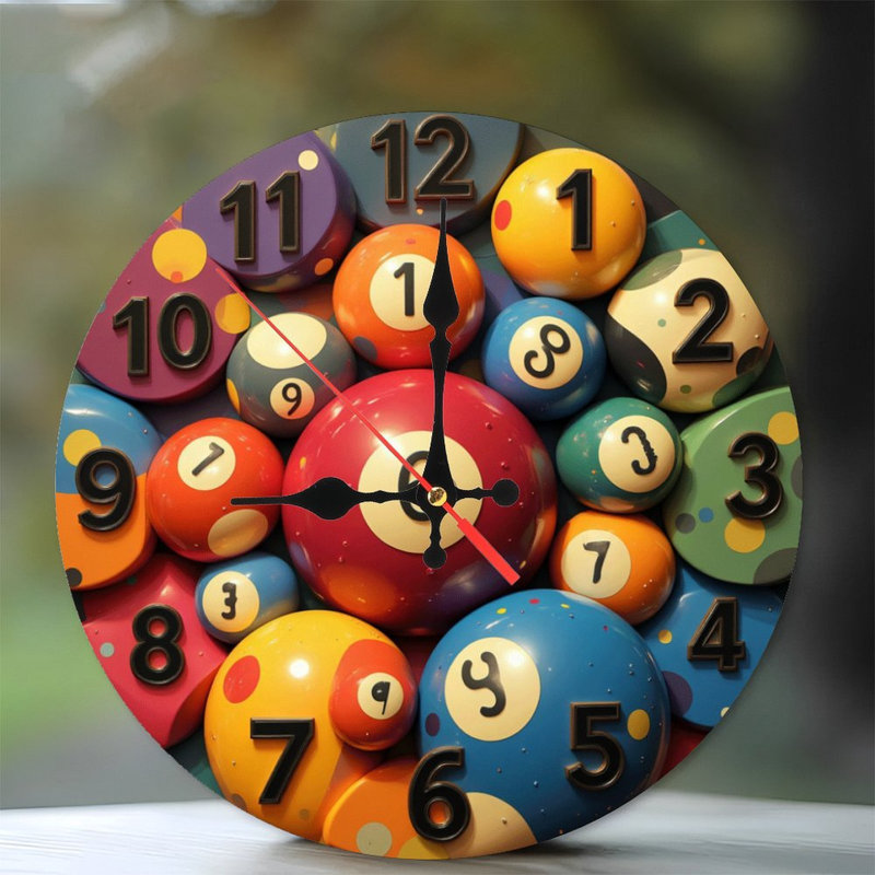 Boules de billard décoratives colorées avec des motifs numérotés