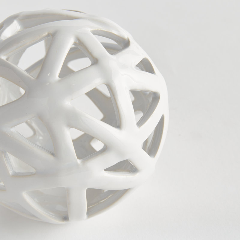 ALICIA METAL ORB, 7.09" H x 7.67" W x 7.67" D, White