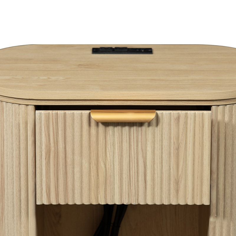 Table de chevet Reeded avec 1 tiroir et 1 tablette ouverte, Ensemble de 2, Chêne naturel / grain de bois