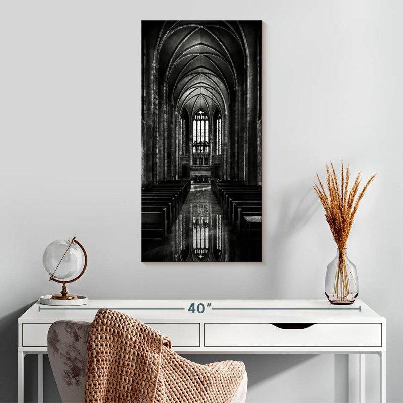 Réflexion de la chapelle du Trinity College, H 30 po x l 15 po