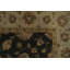 Luxueux tapis floral noir Peshawar avec une élégante bordure crème 6 x 9