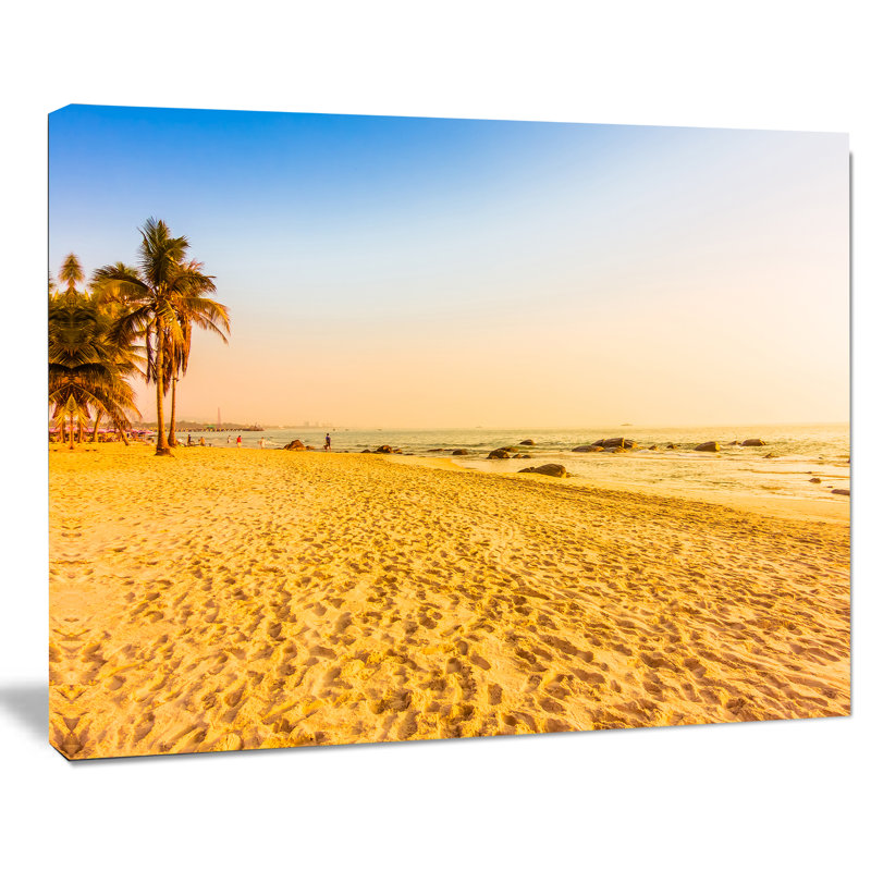 « coco palm trees on beach », reproduction de photo sur toile tendue, H 8 po x l 12 po x P 1 po