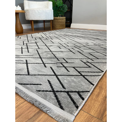 Amiliya Solid Colour Chenille Area Rug