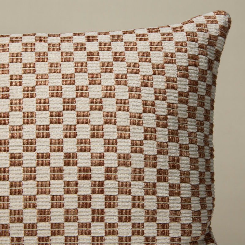 Coussin Elkhart, H 12 po x l 24 po, Motif géométrique brun