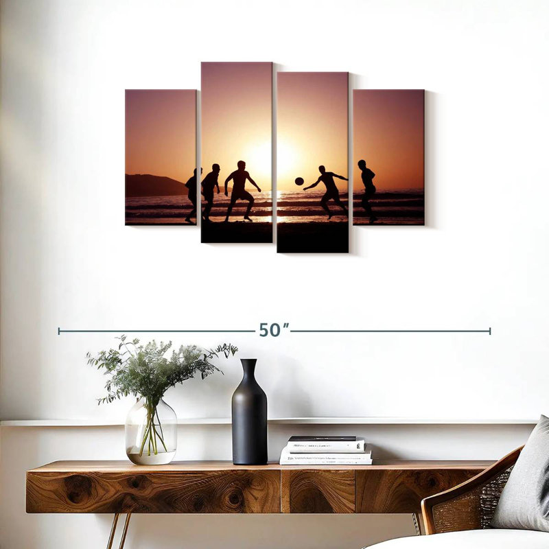 Silhouette de soccer sur la plage Sireci, H 22 po x l 36 po