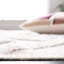 Tapis géométrique beige / ivoire Abisoye-1488856132