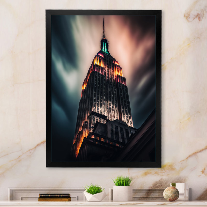 «Empire State Building Tilt Shift in the Night Lights», reproduction sur toile, H 40 po x l 30 po x P 1,5 po