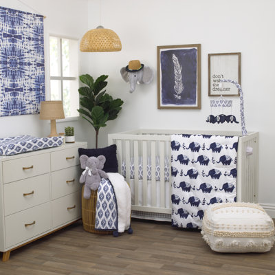 Leo 4 - Piece Crib Bedding Set