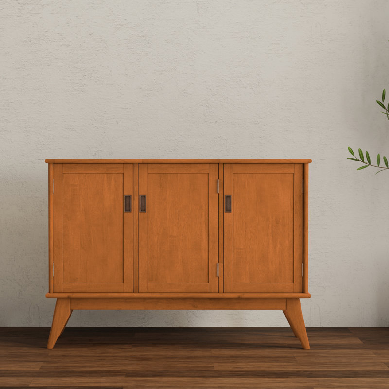 Buffet Mid-Century moderne à 3 portes avec tablettes réglables Draper