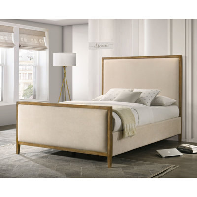 Tatjana Upholstered Platform Bed