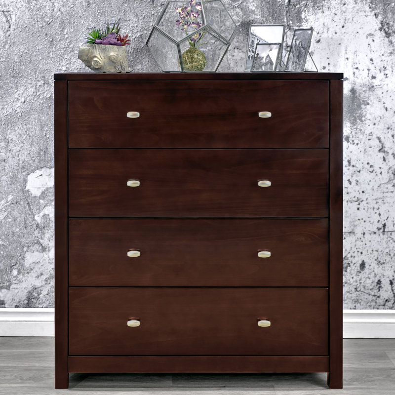 Saragossa 33.8'' Wide 4 -Drawer Dresser