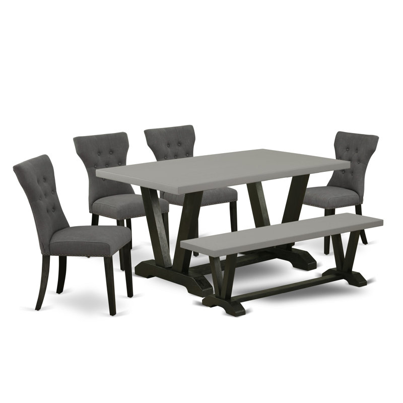 Cet ensemble de salle à manger 6 pièces comprend une table en bois de ciment, un banc moderne et 4 chaises de salle à manger en lin gris foncé Gotham avec dossier capitonné - Finition noire brossée