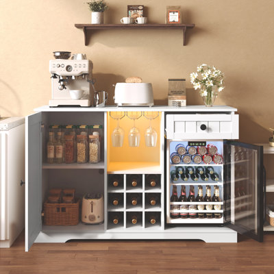Meuble-bar à vin Vintner avec emplacement pour réfrigérateur (réfrigérateur non inclus) et 9 casiers à bouteilles pour salon