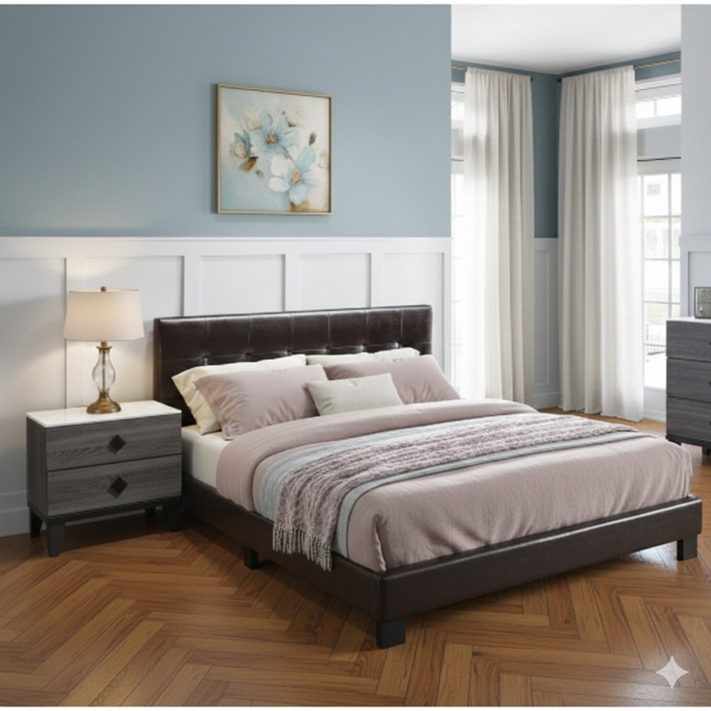 Grand lit une pièce de style contemporain avec une tête de lit rectangulaire en similicuir au fini brun, conçu comme un meuble de chambre à coucher.