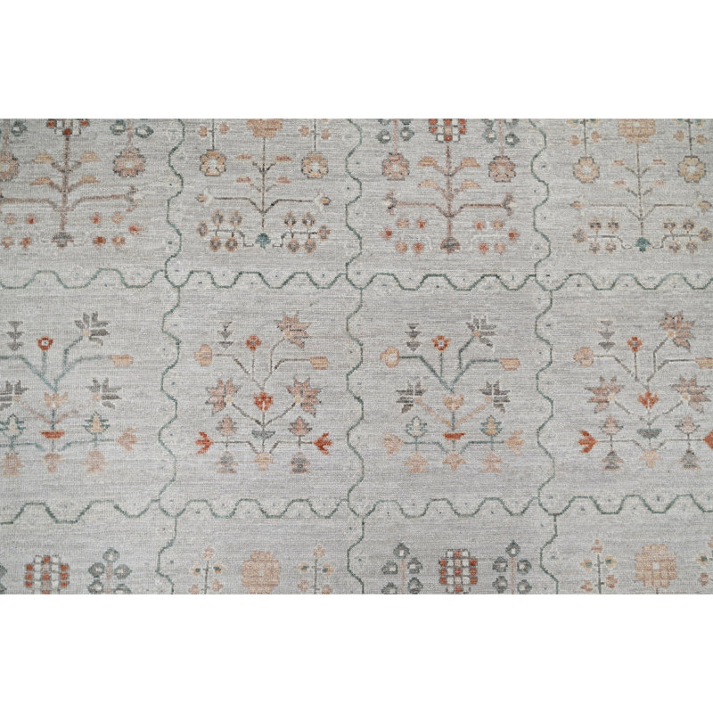 Hand Knotted Wool Area Rug in Cream