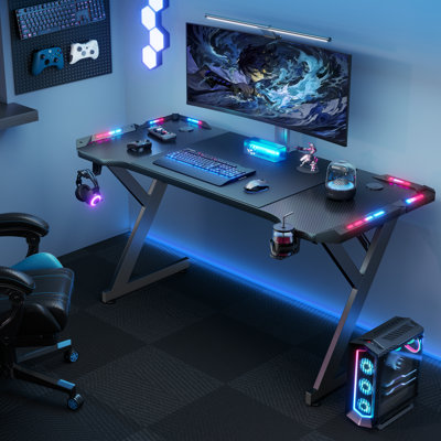 Bureau de jeu avec lumières DEL Grell, bureau de jeu pour le bureau à domicile de 47 po, table d'ordinateur ergonomique avec grande surface en fibre de carbone, poste de travail de bureau avec tapis de souris, porte-gobelet et crochet pour casque, noir