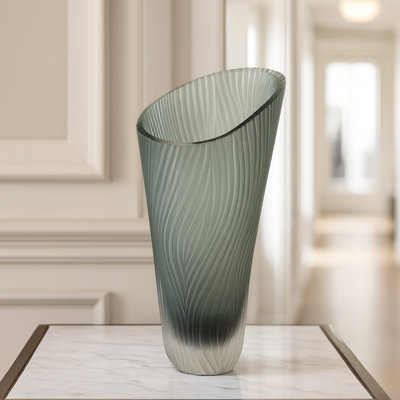 Hadeya Handmade Glass Table Vase