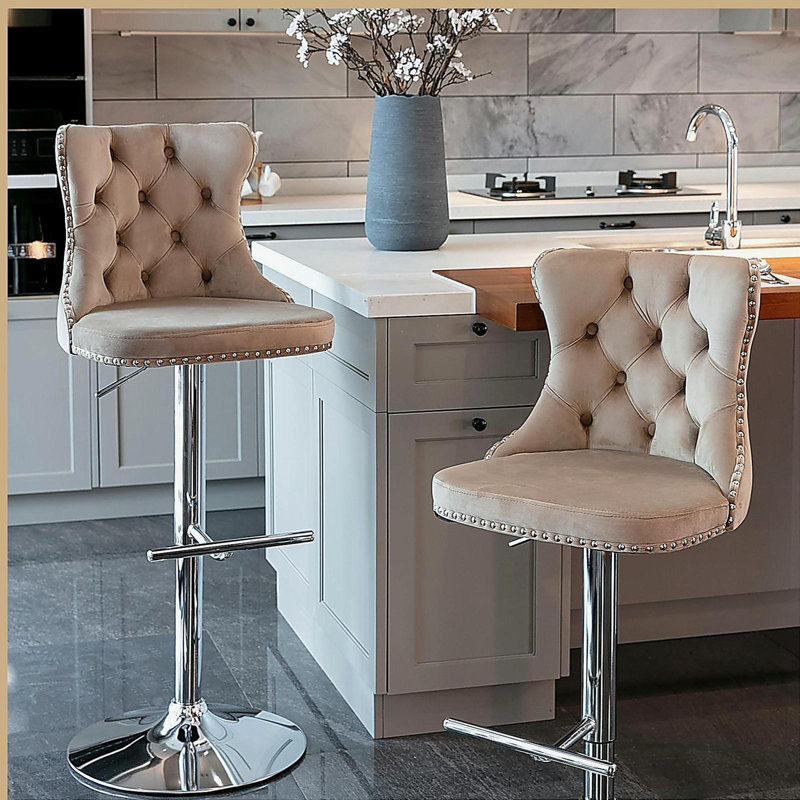 Tabourets de bar pivotants en velours à hauteur de siège réglable, tabourets de bar rembourrés modernes à base chromée avec dossier capitonné confortable, ensemble de 2