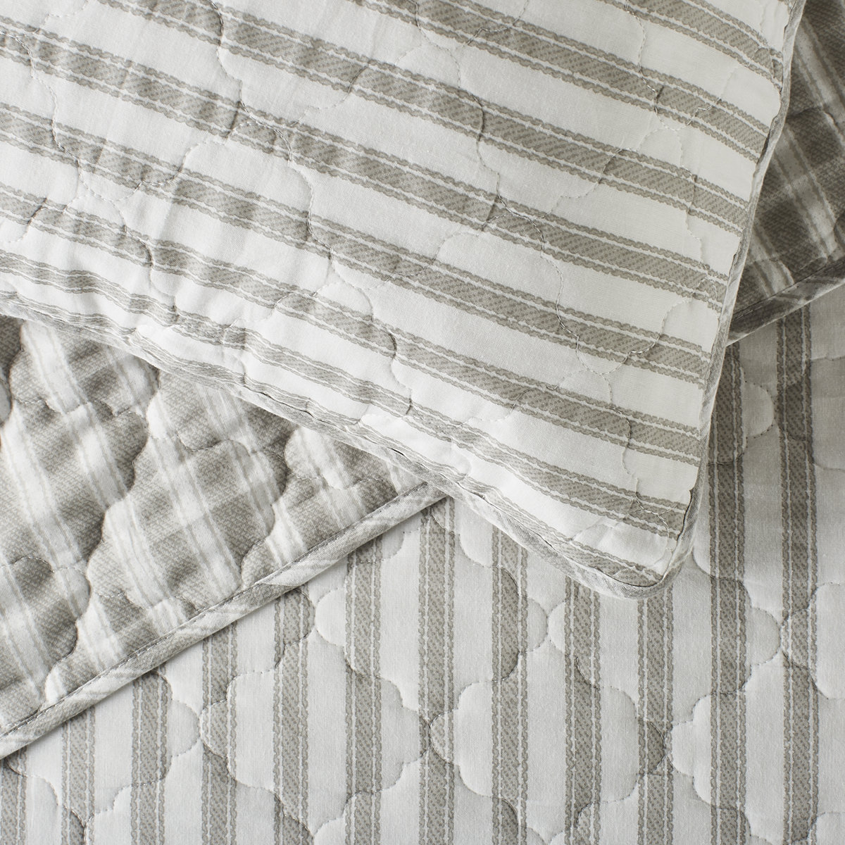 Birch Lane Willow Way Quilt - Thumbnail 3