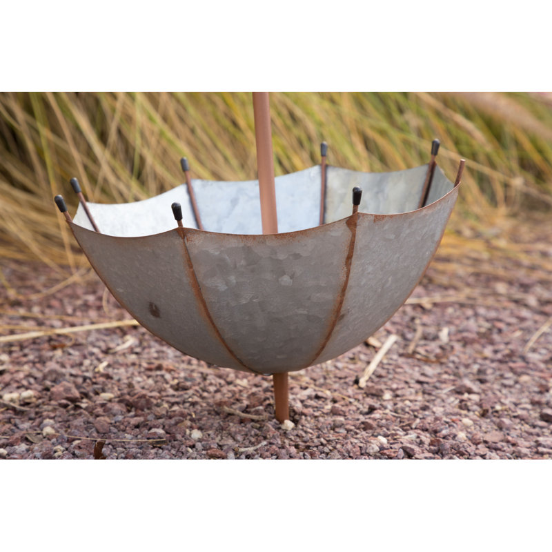 Slagle Metal Statue Planter