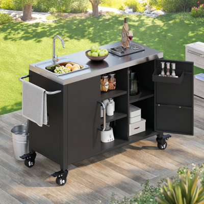 Îlot de cuisine 55,5 po avec évier, table de chariot de barbecue en métal avec évier en acier inoxydable 304, station d'évier de chariot de bar extérieur avec 4 roues verrouillables pour la préparation de pizza et le barbecue, L 55,5 po x l 20 po H