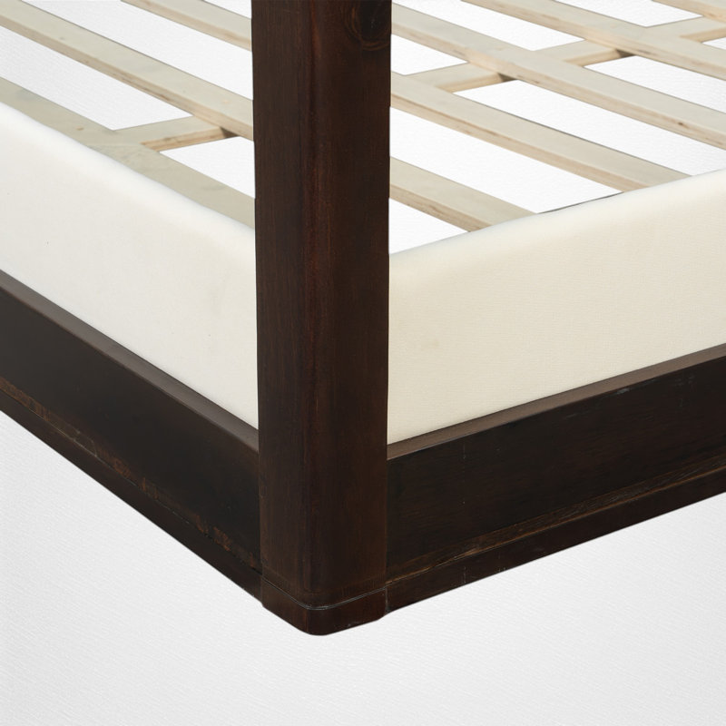 Lit plateforme à baldaquin en bois avec tête de lit tapissier, maison de campagne moderne, chambre à coucher, Très grand lit