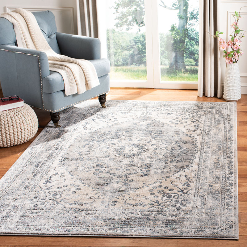 Ippolito Oriental Area Rug, Rectangle 198 x 279cm
