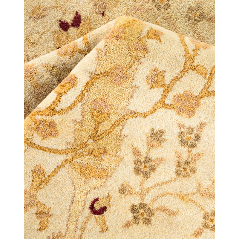 Classic One-of-a-Kind 6' 0" X 8' 9" Hand Knotted Area Rug