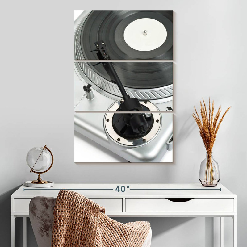 Abarca Silver Turntable, 32" H x 20" W