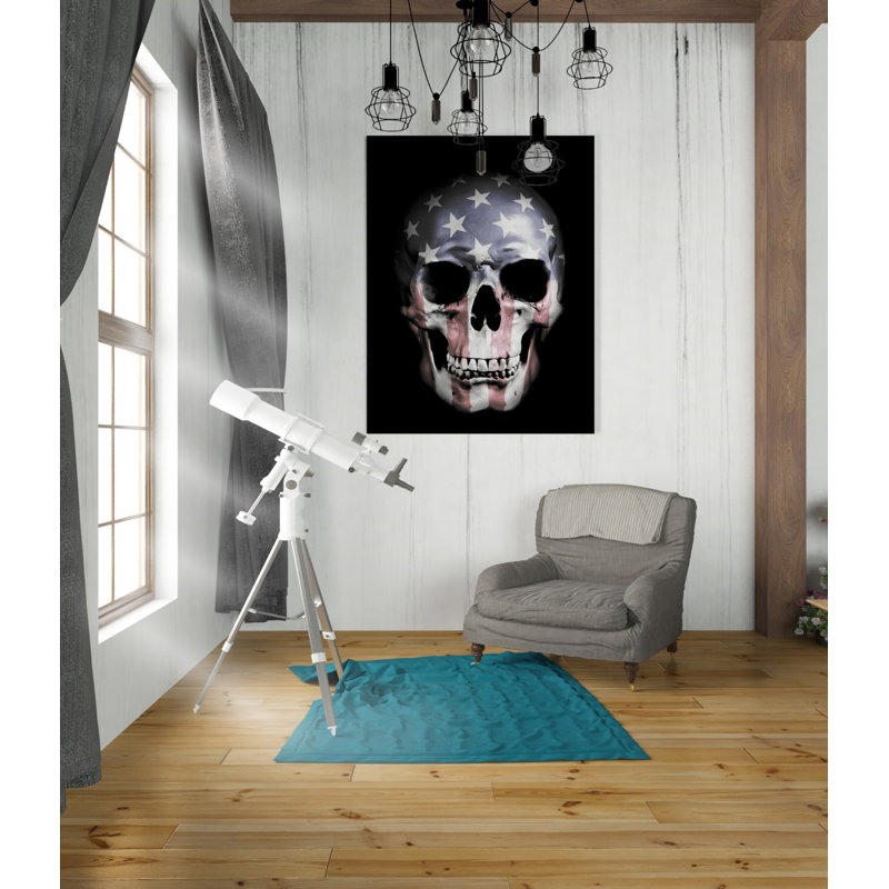 Art mural sur toile, "American Skull" par Nicklas Gustafsson, H 34 po x l 26 po x P 1,25 po