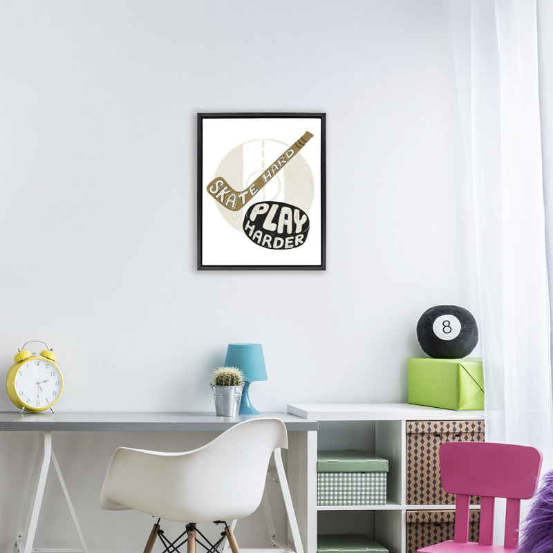 Cadre flottant Skate Hard Play Harder, design par Connie Summers, Cadre flottant noir de jais, H 21 po x l 17 po