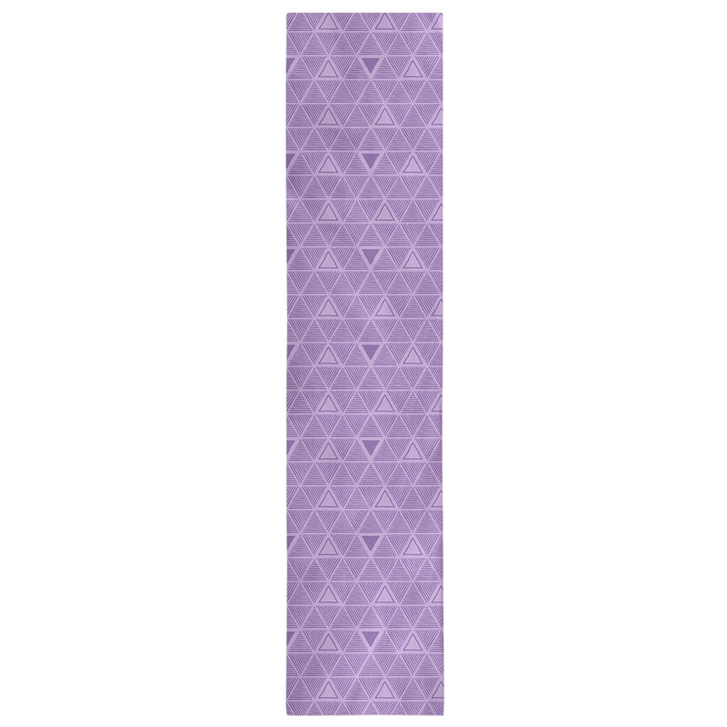 Chemin de table à triangles dessinés à la main Classic, Mauve, 16 po x 90 po
