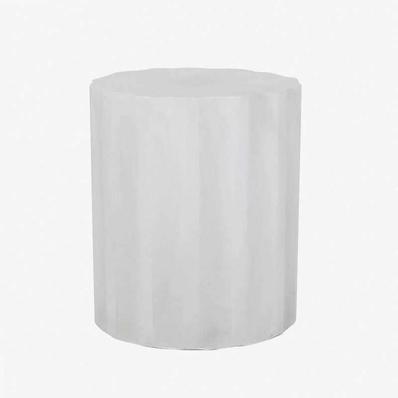 Table d'appoint d'extérieur en béton léger