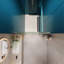 Porte de douche pivotante universelle polyvalente avec finition en verre trempé de pointe-112100304