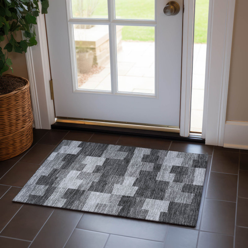  Melania Area Rug, Rectangle 1'8" x 2'6"