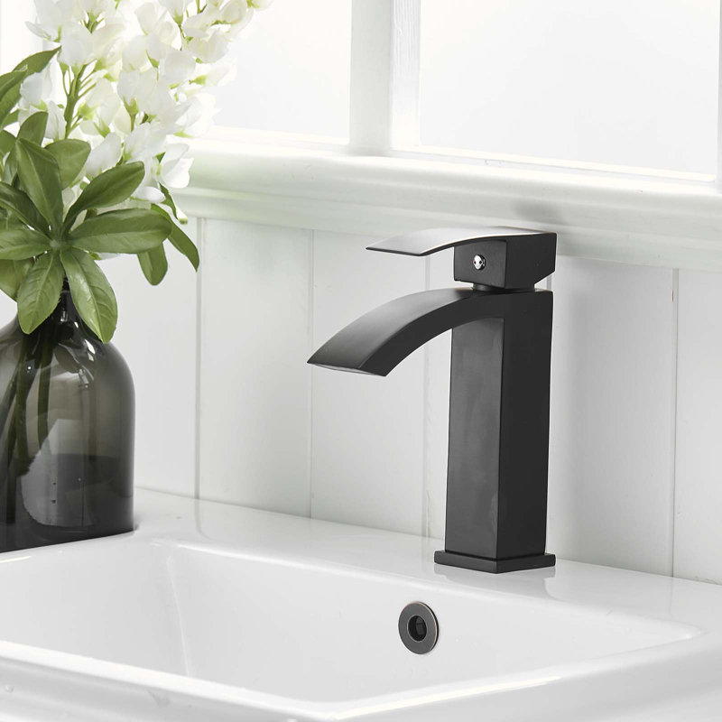 Single-Hole Single-handle Bathroom Faucet, Matte Black