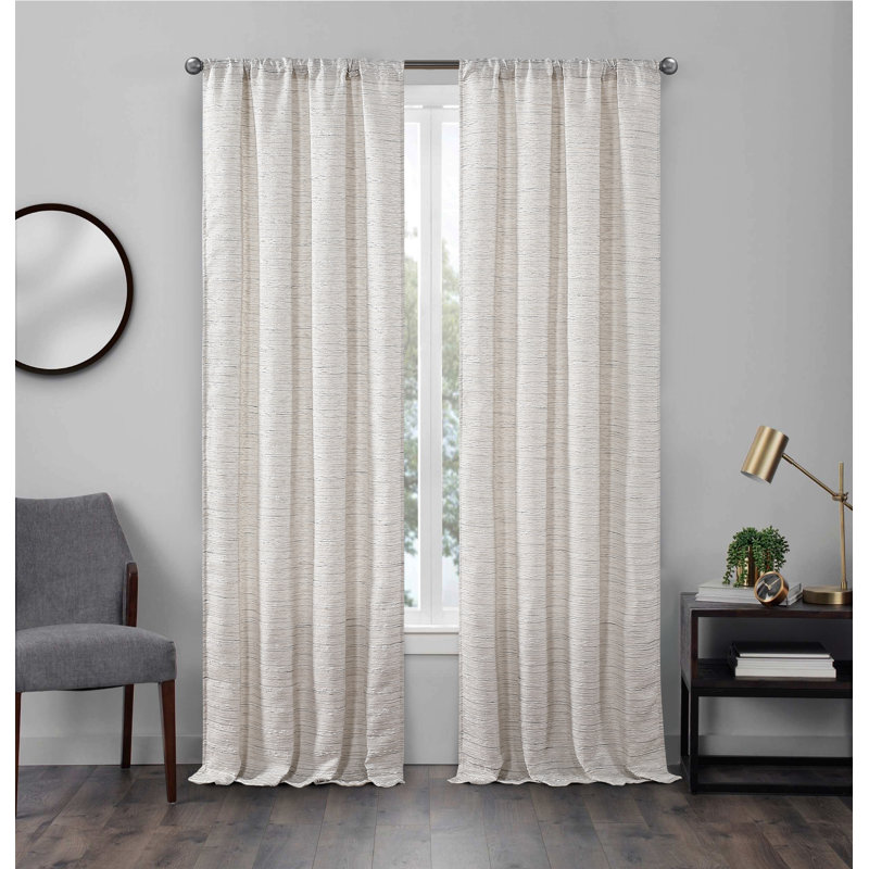 Panneaux de rideaux en polyester filtrant la lumière Yesena