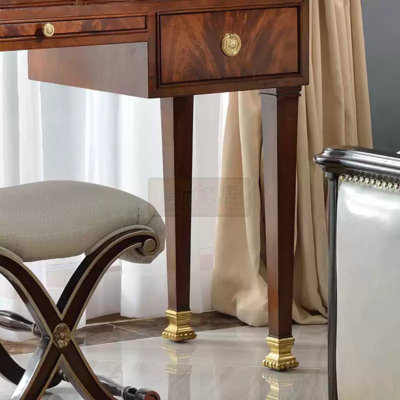 Commode classique en bois massif