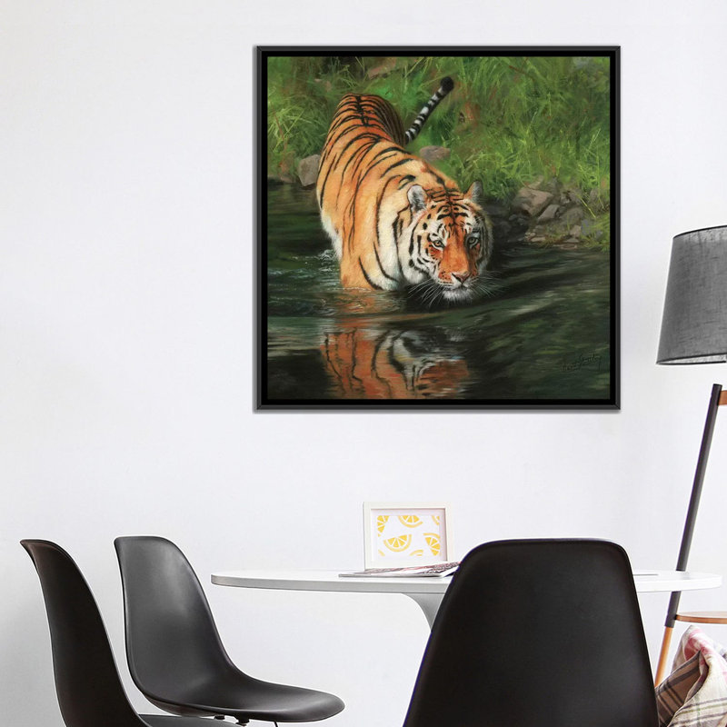 «Tiger Entring River» par David Stribble - impression sur toile tendue, H 18 po x l 18 po x P 1,5 po, Toile avec cadre noir