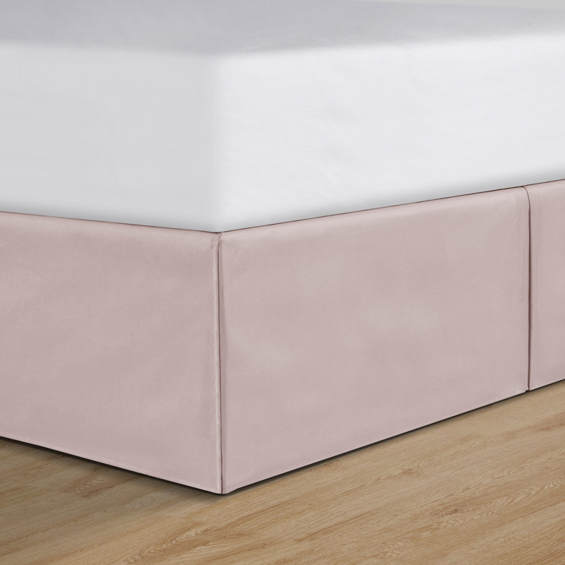 Cougar 6-Piece Ogee Damask Comforter Set, Queen Comforter + 5 Additional Pieces, Blush