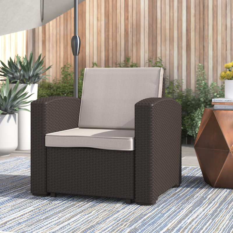 Chaise en imitation rotin avec coussin toutes saisons Alderman, Brun chocolat / beige